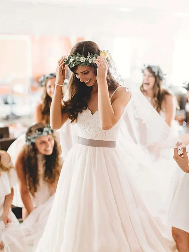 Luolandi Wedding Dresses Spaghetti Strap Court Train Lace Tulle Sleeveless Country Romantic Beach with Sashes Ribbons Pleats